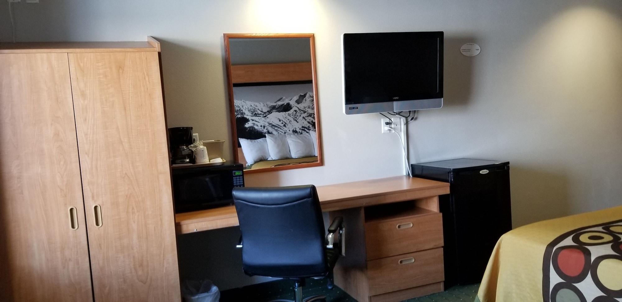Super 8 By Wyndham Pride Midvale/Midvalley/Salt Lake City Bagian luar foto