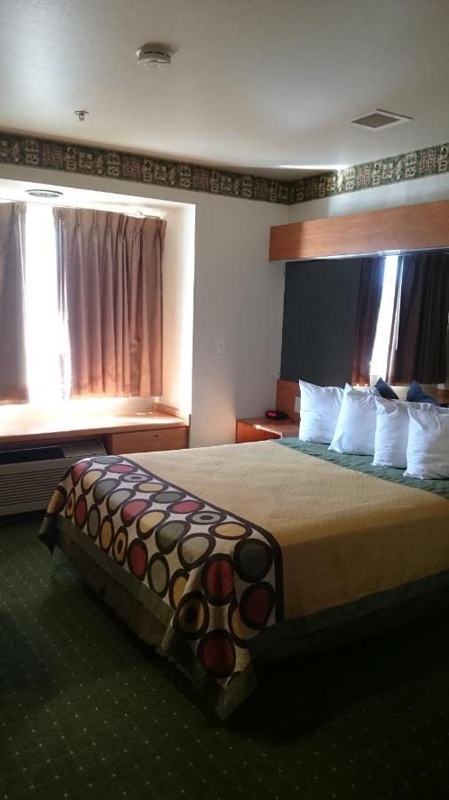 Super 8 By Wyndham Pride Midvale/Midvalley/Salt Lake City Ruang foto